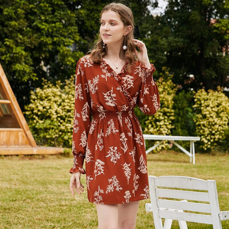

Surplice Front Shirred Waist Plants Print Dress, Burnt orange