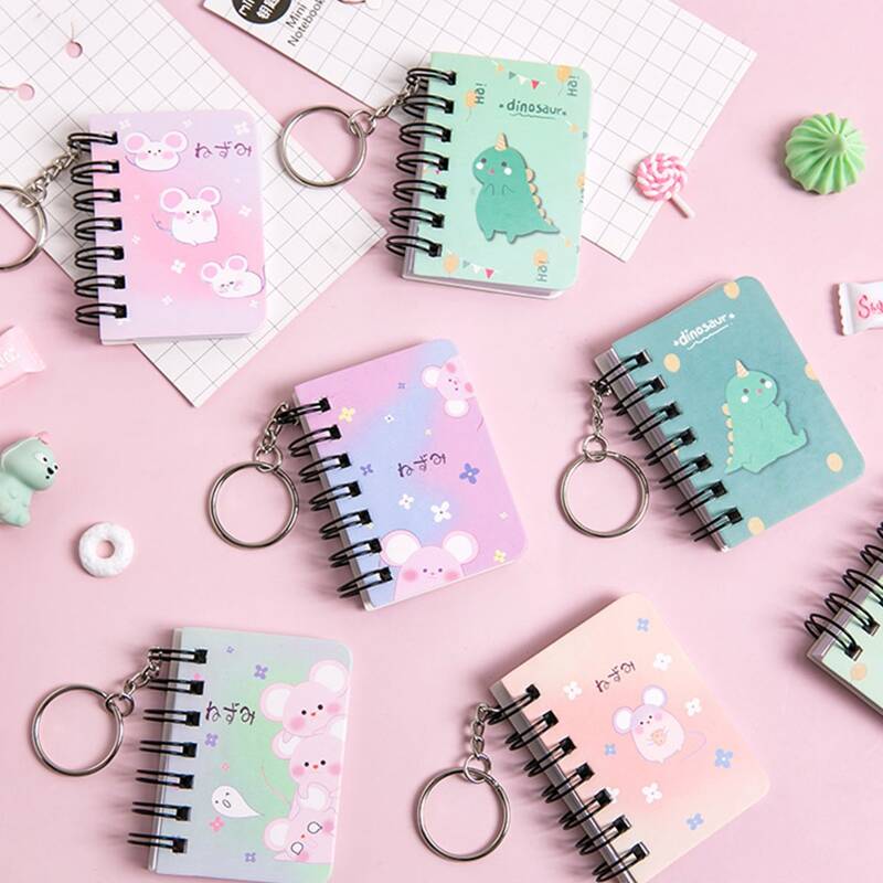 

2pcs Cartoon Graphic Random Notepad, Multicolor