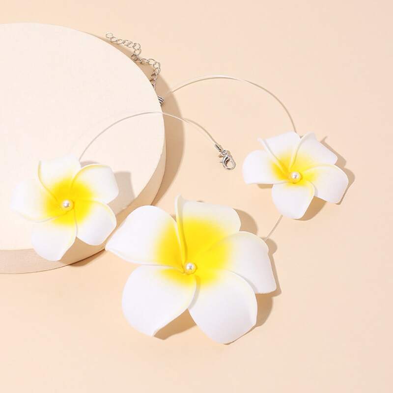 

Flower Decor Clear Choker, Multicolor