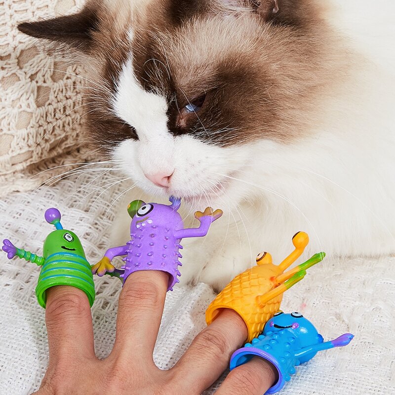 

1pc Random Cartoon Monster Cat Teaser Toy, Multicolor