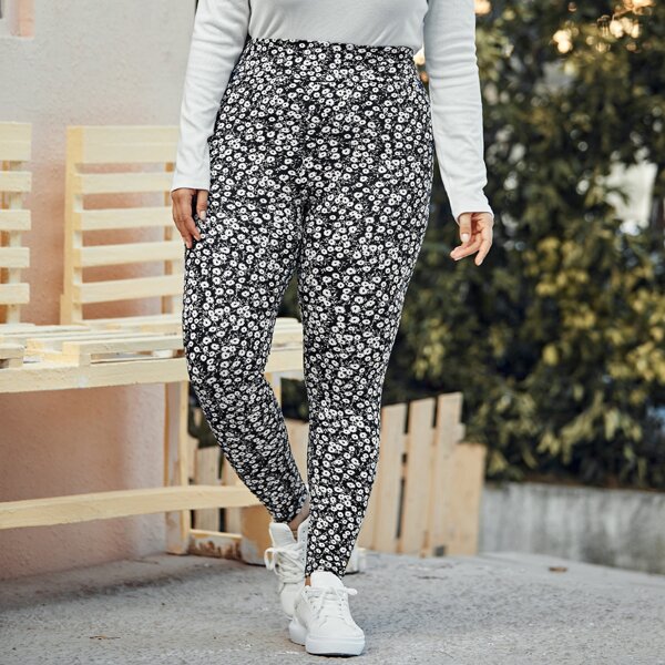 

Plus Daisy Floral Leggings, Black and white