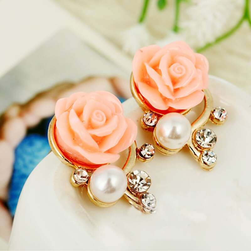 

Flower Decor Stud Earrings, Baby pink