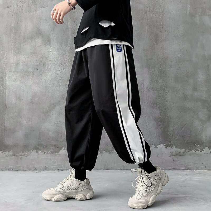 

Guys Letter Striped Side Pants, Black and white