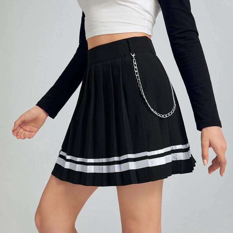 

Varsity Striped Chain Pleated Skirt, Black