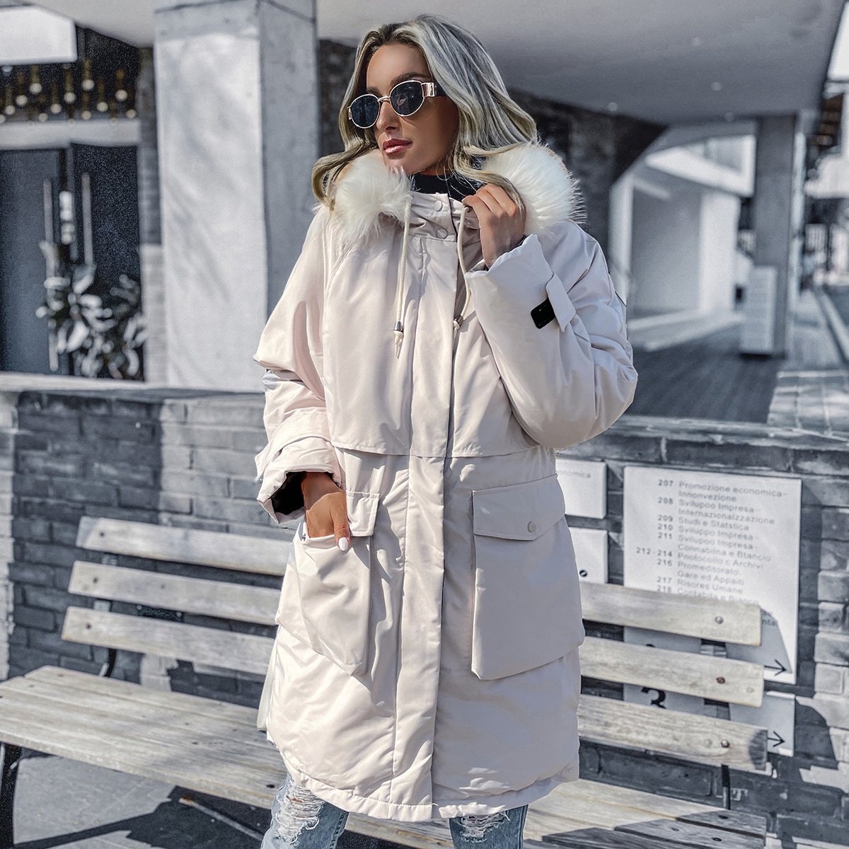 Image of Contrast Faux Fur Hooded Zip Up Parka Coat
