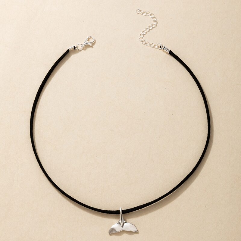 

Fish Tail Decor Choker, Silver