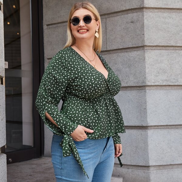 

Plus Ditsy Floral Knotted Babydoll Blouse, Dark green
