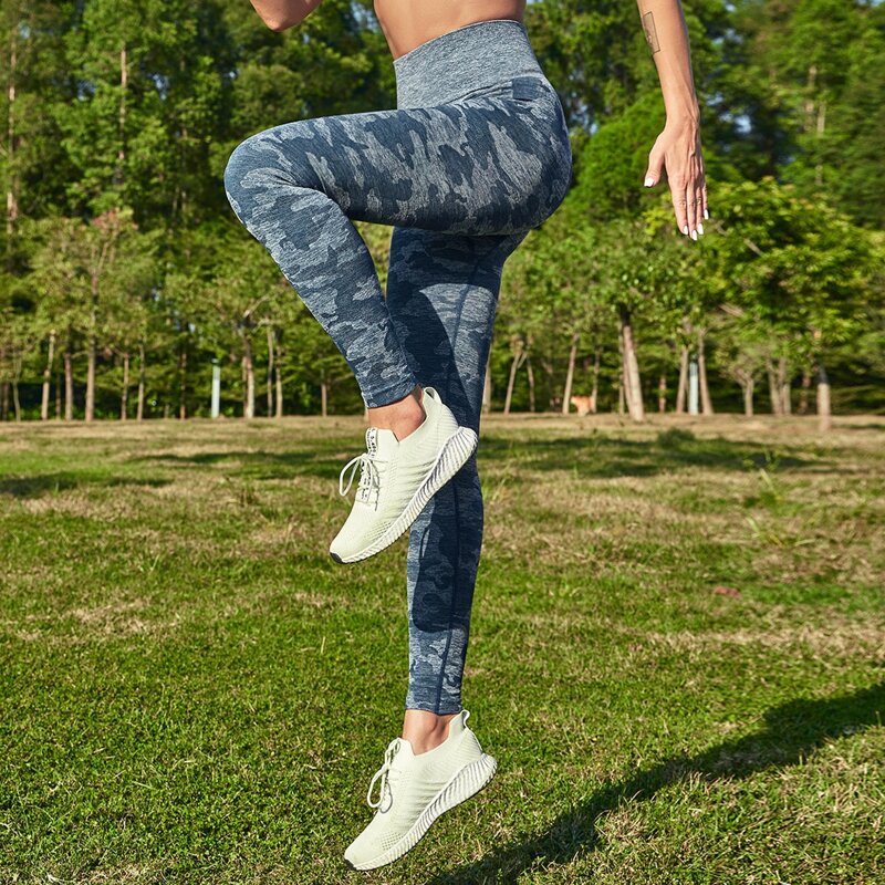 

Camo Print Wide Band Waist Sports Leggings, Multicolor