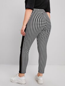 SHEIN ليجينز بنقش مسنن قلب شبكي شفاف مقاس كبير