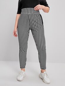 SHEIN ليجينز بنقش مسنن قلب شبكي شفاف مقاس كبير