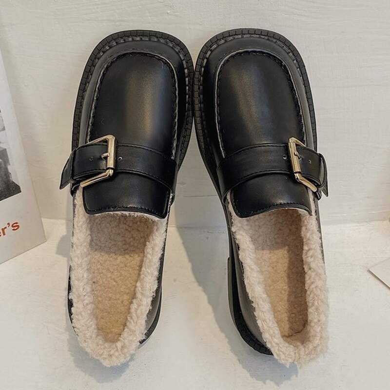 

Buckle Decor Faux Fur Lined Flats, Black