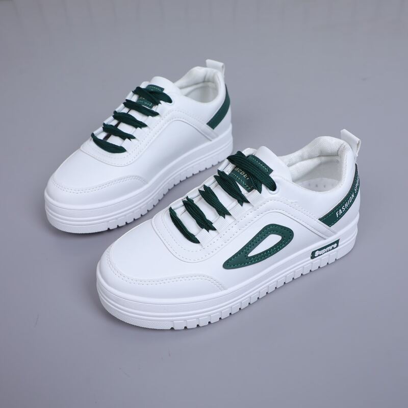 

Letter Graphic Lace-up Front Skate Shoes, White