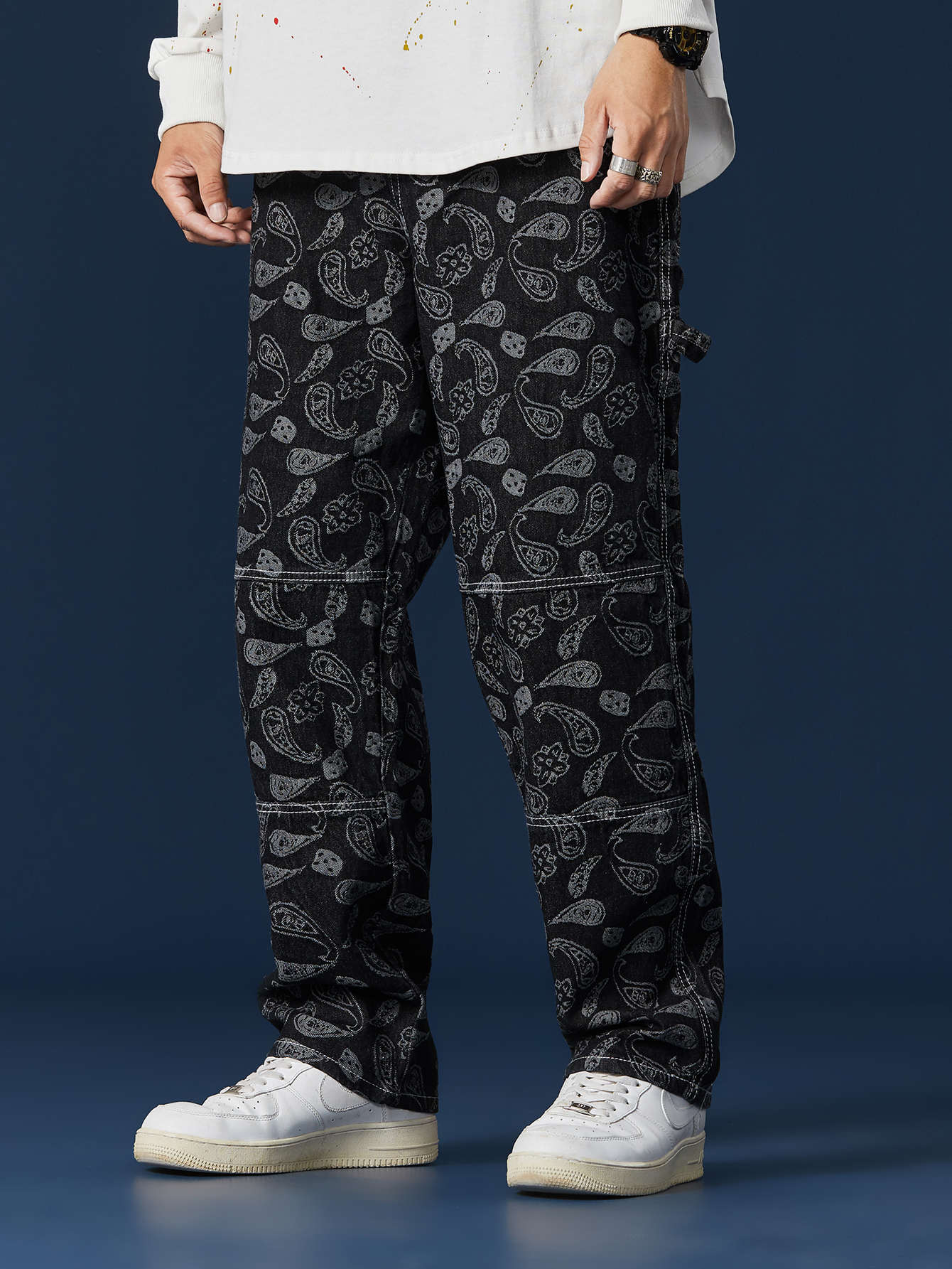 Men Paisley Print Straight Leg Jeans 