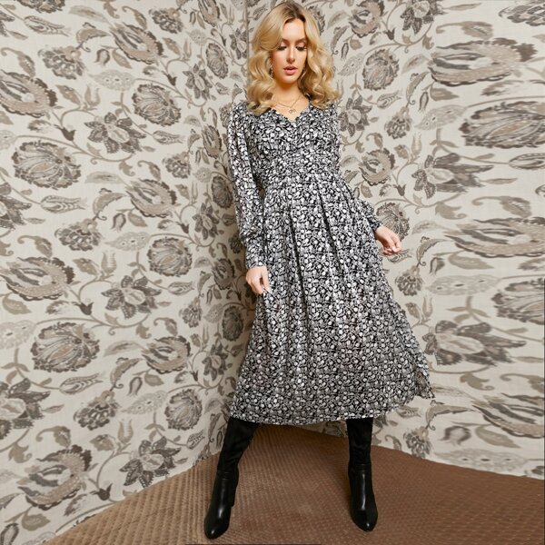 

Ruched All Over Print Slit High Dress, Black and white