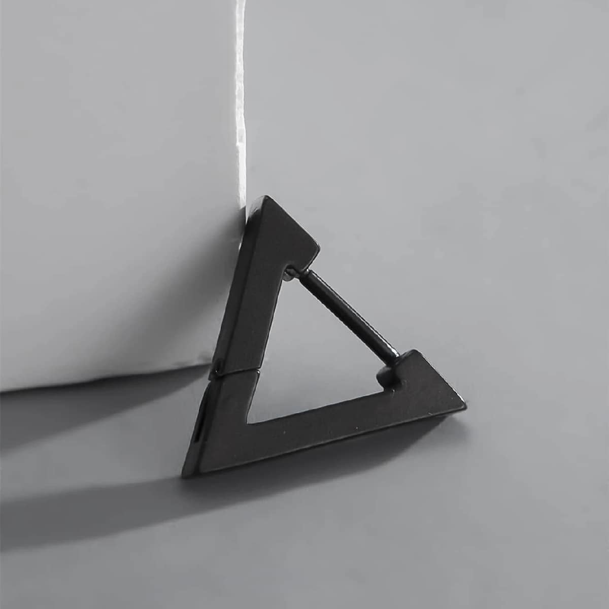

1pc Triangle Hoop Earrings, Gun black