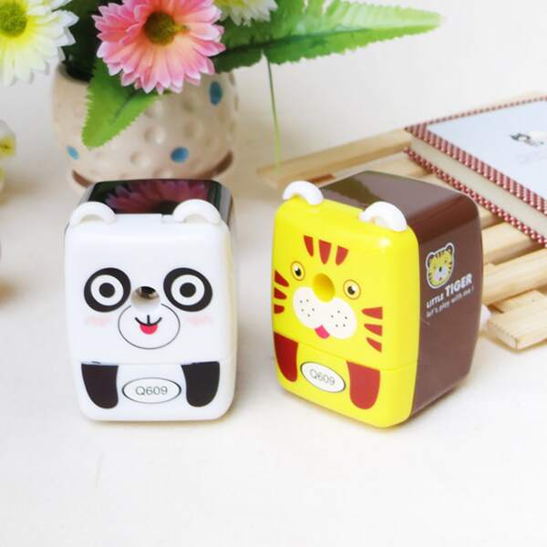 

1pc Cartoon Graphic Random Sharpener, Multicolor
