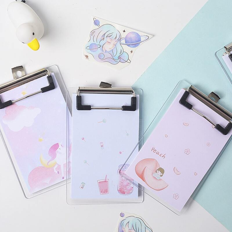 

1pc Cartoon Graphic Random Memo Pad & 1pc Clipboard, Multicolor