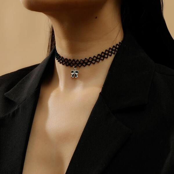 

Bow Knot Charm Lace Choker, Black