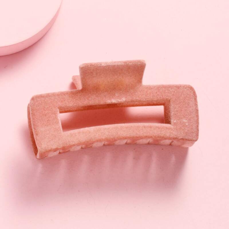

Velvet Hair Claw, Pink