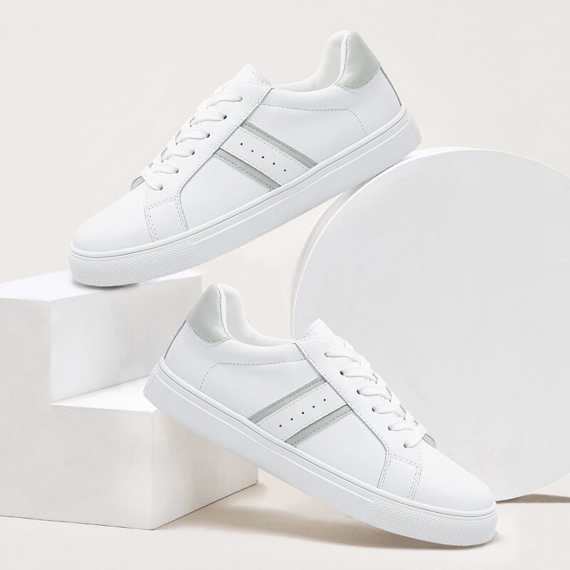 

Two Tone Lace-up Front Skate Shoes, White