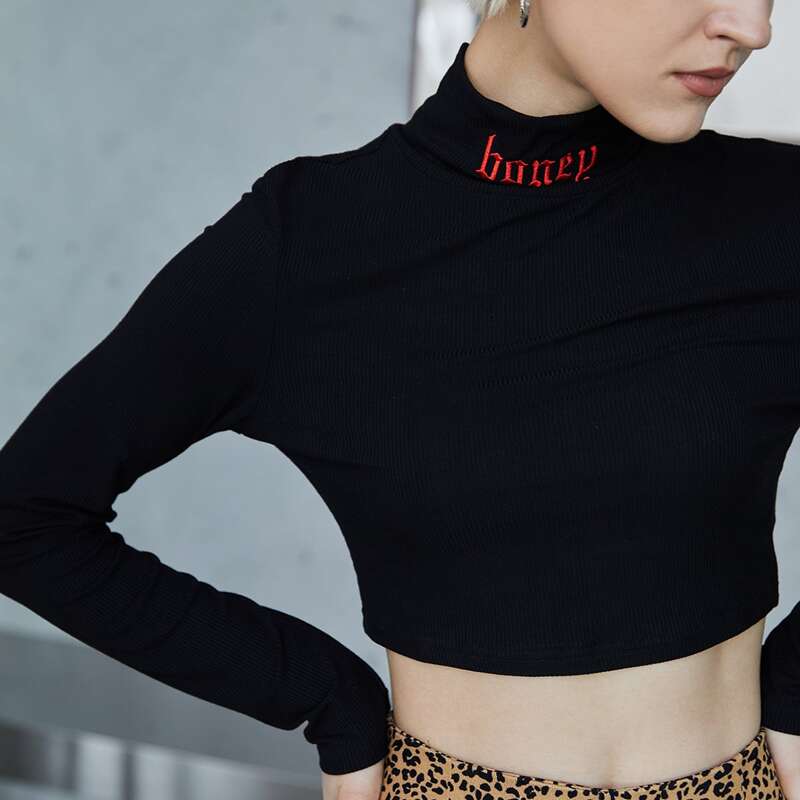 

Letter Embroidery Crop Tee, Black