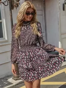 SHEIN Clasi 滿版圖案打褶腰多層次下擺A字型洋裝