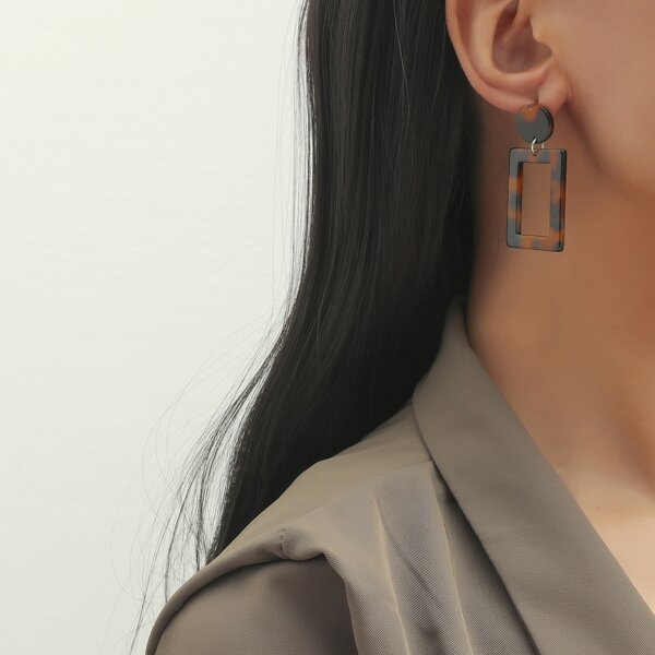 

Hollow Out Geo Drop Earrings, Black