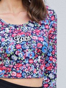 Seusyu Allover Floral Print Letter Patched Detail Crop Tee - Multicolor - View 3