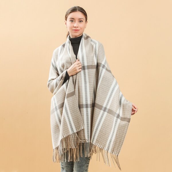 

Fringe Hem Plaid Scarf, Multicolor