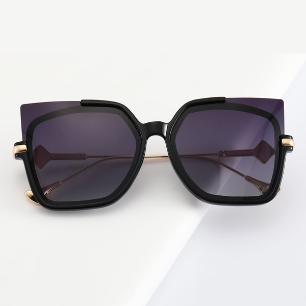 

Acrylic Frame Tinted Lens Sunglasses