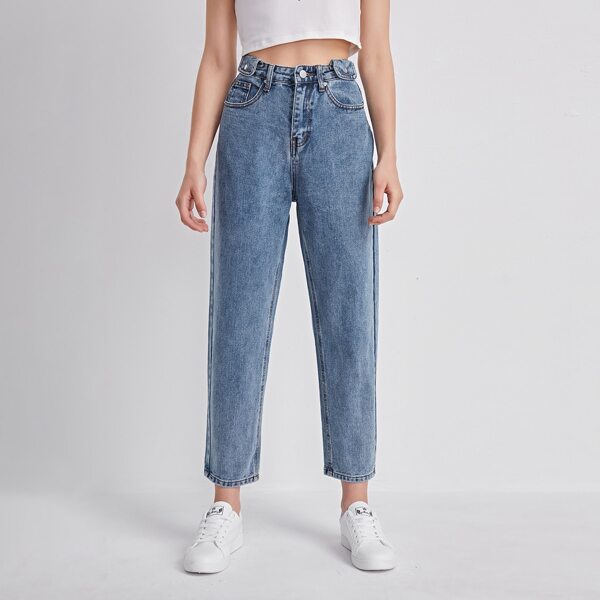 

High-Rise Cropped Mom Jeans, Medium wash
