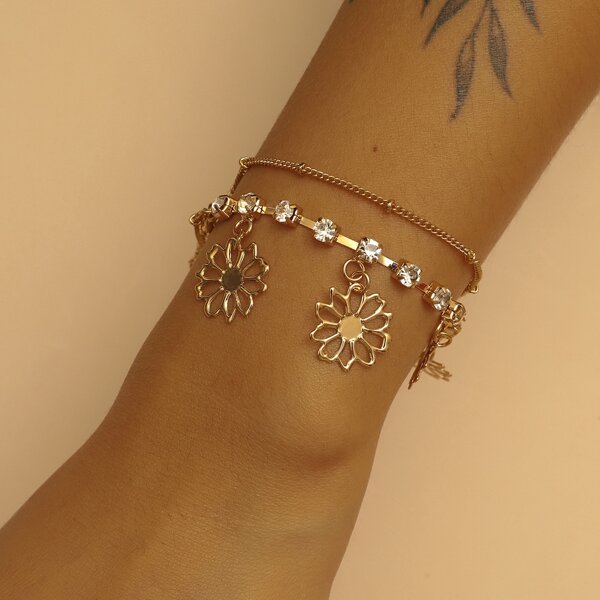 

Flower Charm Chain Bracelet, Gold