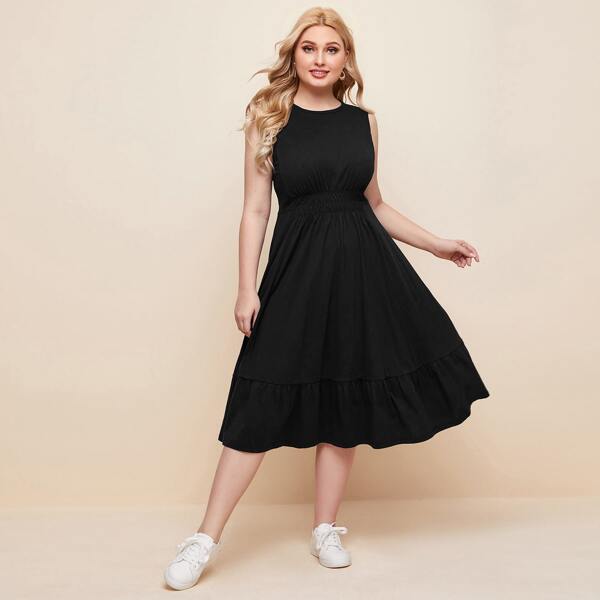 

Plus Crinkle Panel Flounce Hem Solid Dress, Black
