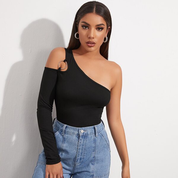 

One Shoulder O-ring Detail Cut-out Tee, Black