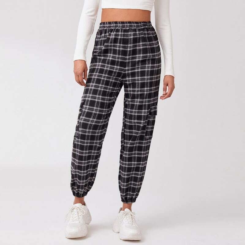 

Plaid Cargo Joggers, Black and white