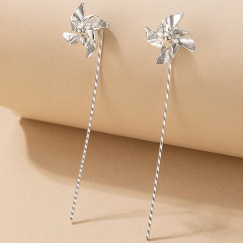

Windmill Linear Earrings, Silver