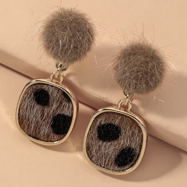 

Fluffy Geo Drop Earrings, Brown