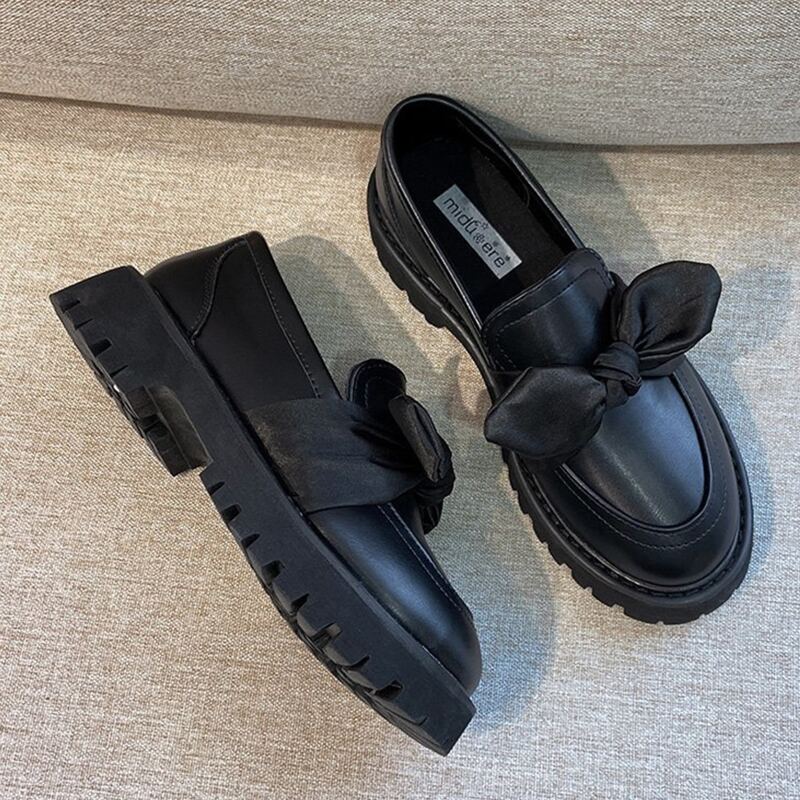 

Bow Tie Lug Sole Loafers, Black