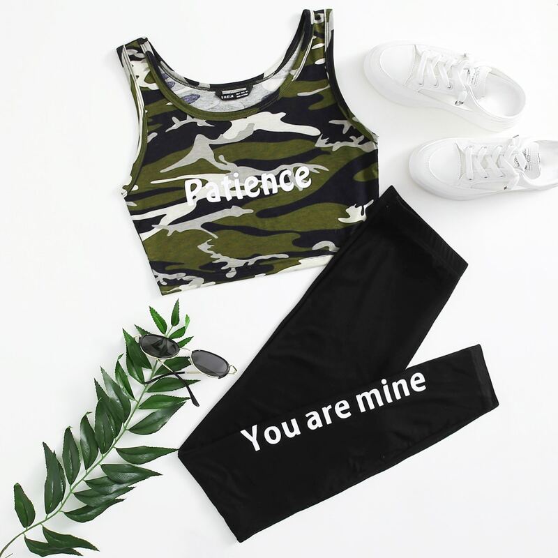 

Letter Graphic Camo Tank Top & Leggings Set, Multicolor