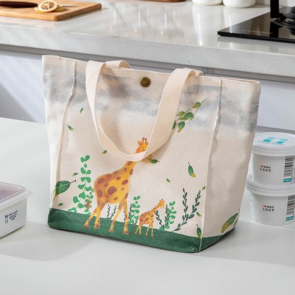 

Cartoon Giraffe Print Lunch Box Bag, Multicolor