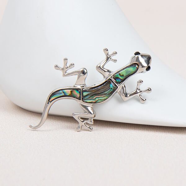

Gecko Design Brooch, Silver