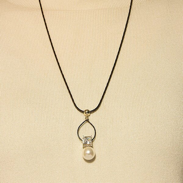 

Faux Pearl Decor Necklace, Black