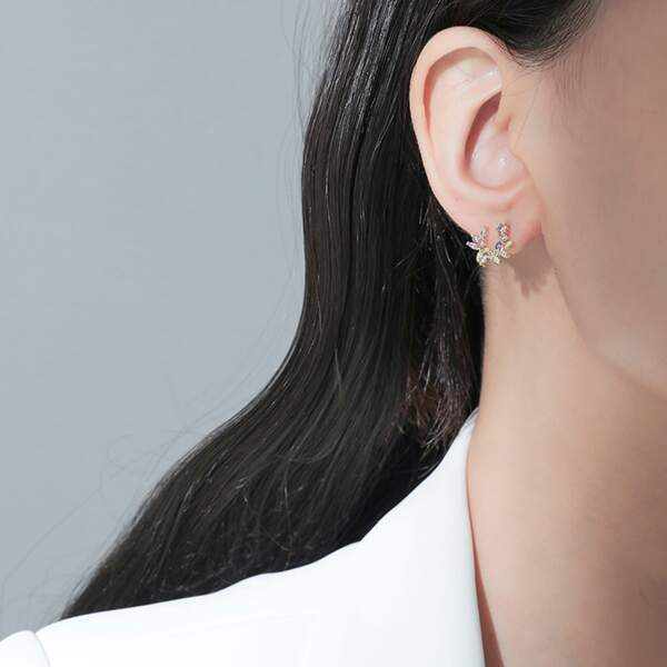 

Rhinestone Decor Stud Earrings, Gold