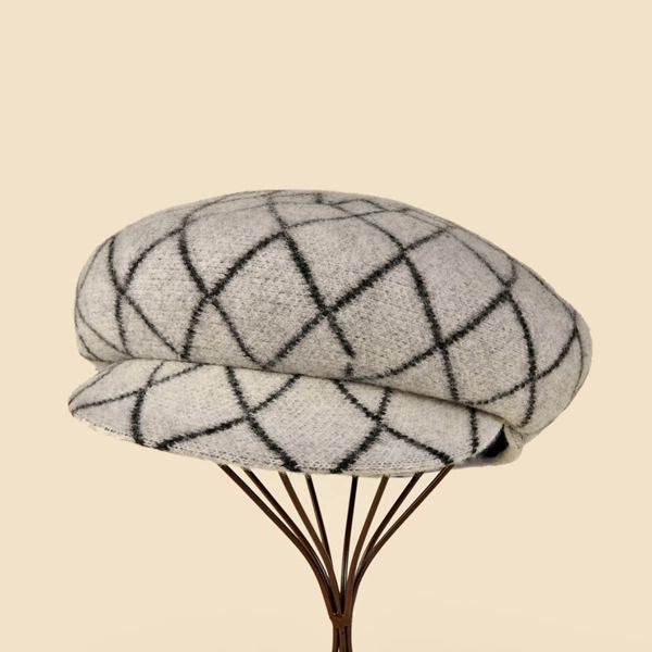 

Plaid Pattern Baker Boy Cap, Black and white