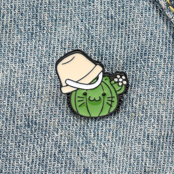 

Cartoon Cactus Design Brooch, Green