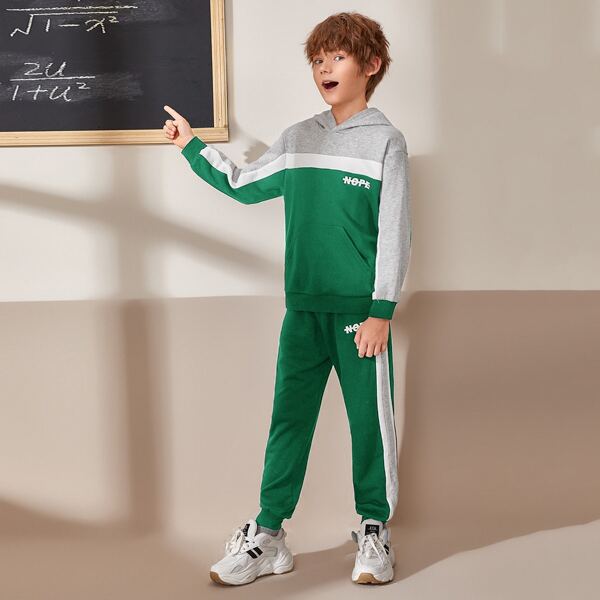 

Boys Letter Graphic Colorblock Hoodie & Joggers Set, Green