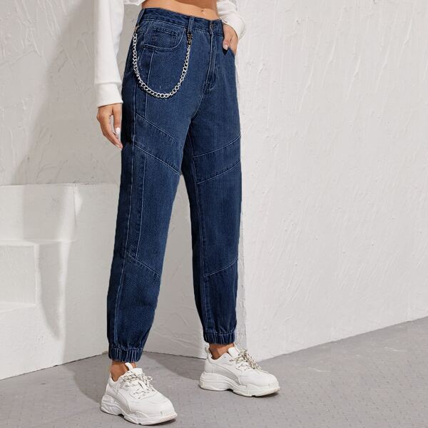 

Slant Pocket Jogger With Chain, Dark wash