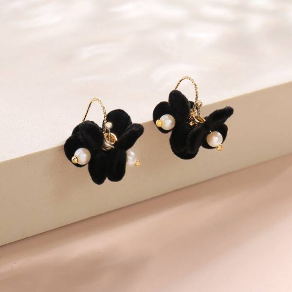 

Faux Pearl Decor Flower Drop Earrings, Black