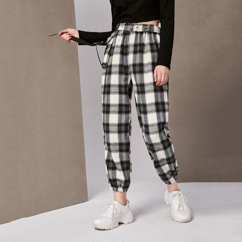 

Pocket Side Plaid Joggers, Black and white