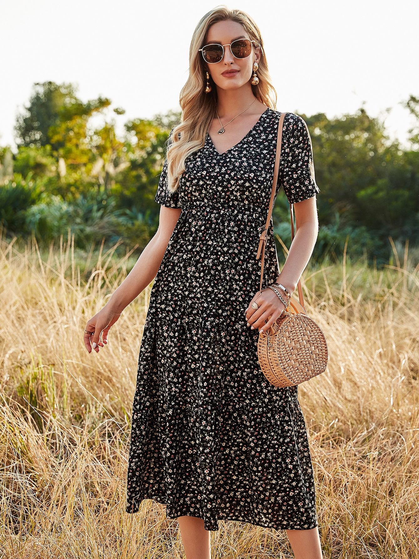 Ditsy Floral Print V-neck Ruffle Hem Dress thumbnail